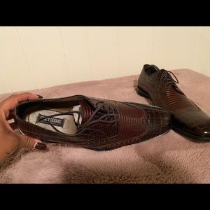 Men new never use without tag, size 10 the color is brown